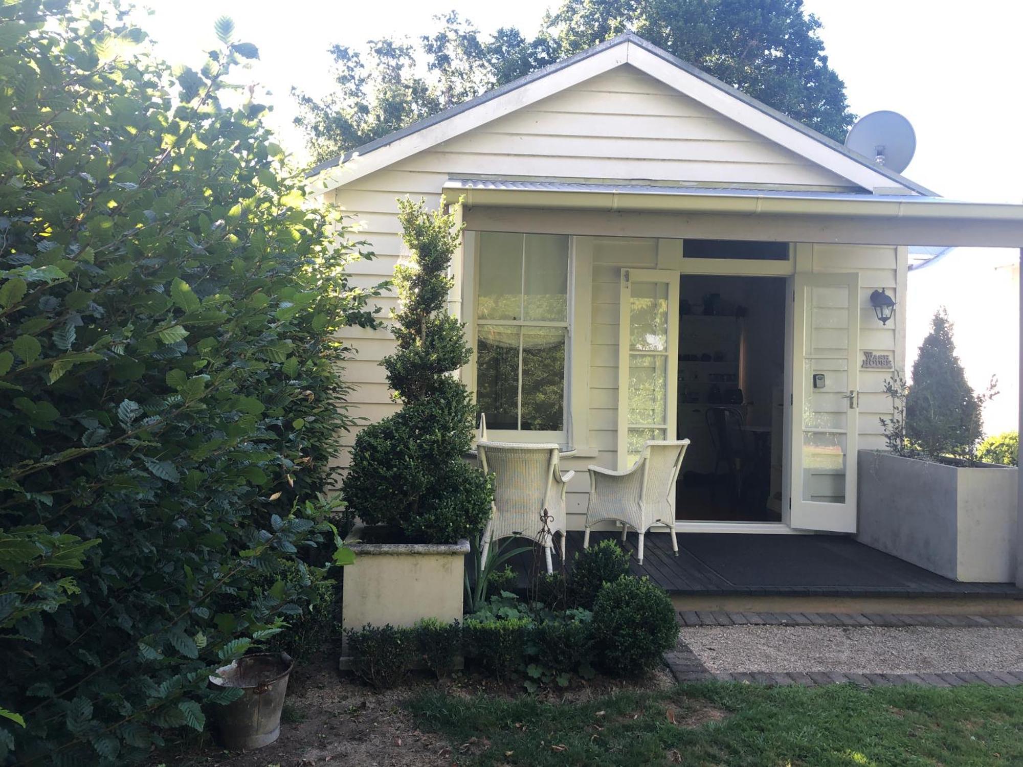 The Wash-House Historic Cottage Close To Hobbiton Matamata Bagian luar foto
